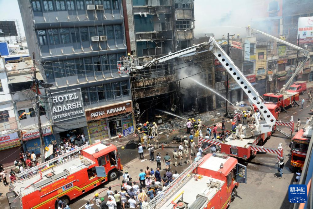 印度一酒店起火造成至少6人死亡雷火竞技APP官网(图1)