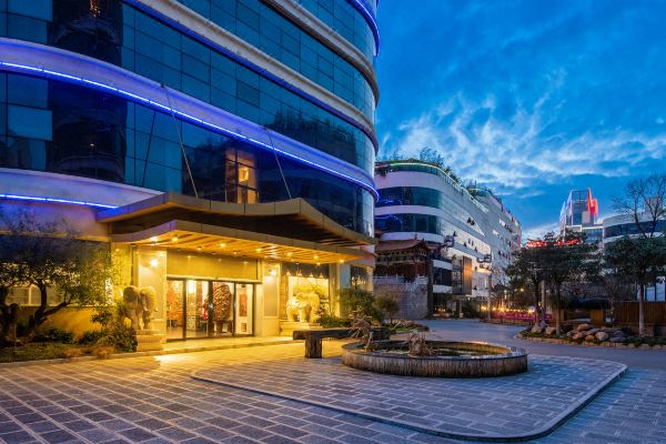 多地酒店取消入住“强制刷脸”：除了酒店还有谁应该跟上雷火竞技(图1)