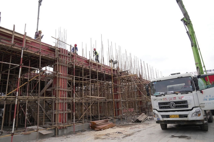 雷火竞技下载加快进程黄果树旅游区重点项目建设稳步推进(图3)