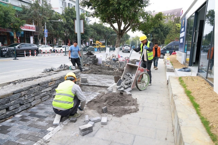 雷火竞技下载加快进程黄果树旅游区重点项目建设稳步推进(图4)