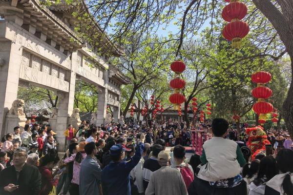 历下春日旅游热度攀升 人气爆棚满意度高雷火竞技平台(图3)