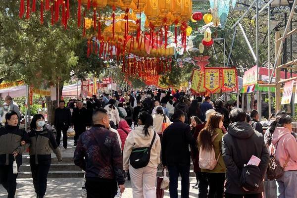 历下春日旅游热度攀升 人气爆棚满意度高雷火竞技平台(图5)