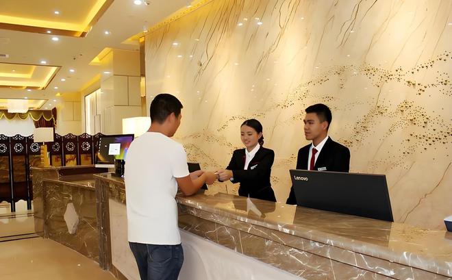 上海高档酒店“灰色入场券”？百元体验暗藏危机：房号姓名全泄露雷火竞技下载(图9)
