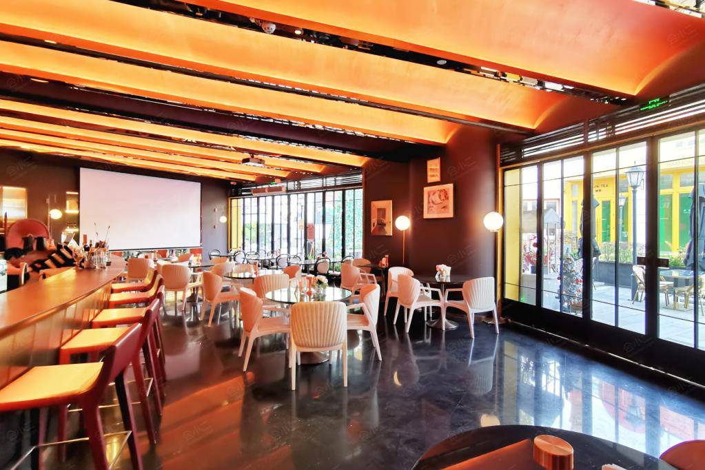 雷火竞技app酒店会议室预订：解锁商务社会新视角(图3)